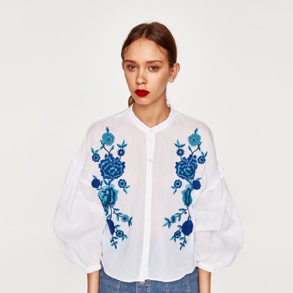 Zara Tops - Zara Blue Embroidered floral top with puff sleeves
